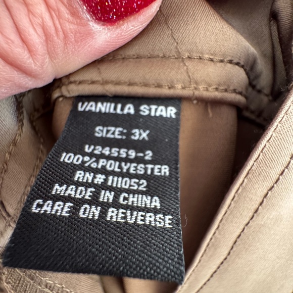 Vanilla Star Women’s Tan Cargo Pants - Picture 5 of 6